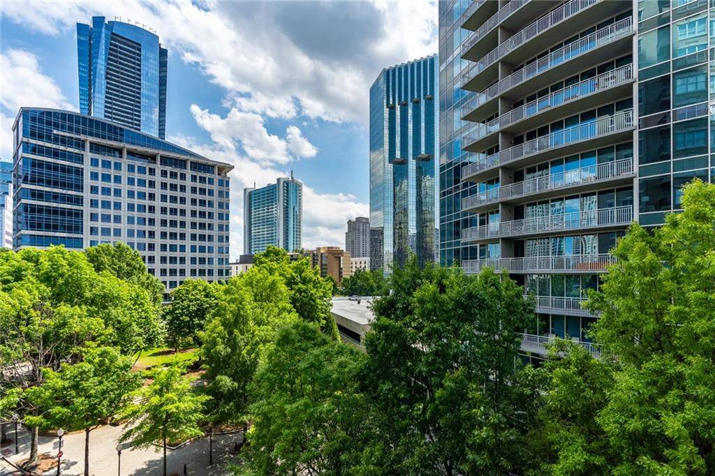 Atlanta, GA 30326,3334 Peachtree RD NE #304