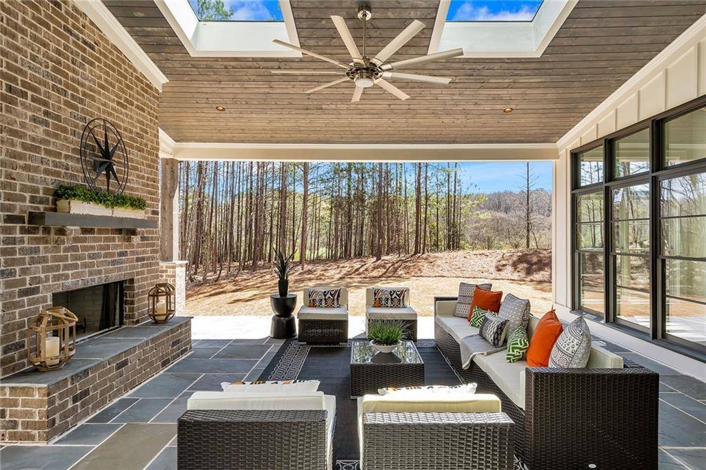 Alpharetta, GA 30009,190 Meadow DR