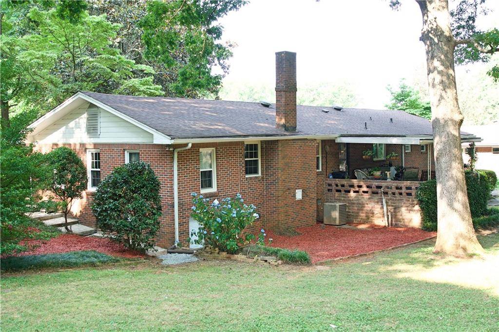 Stockbridge, GA 30281,210 Pinewood LN