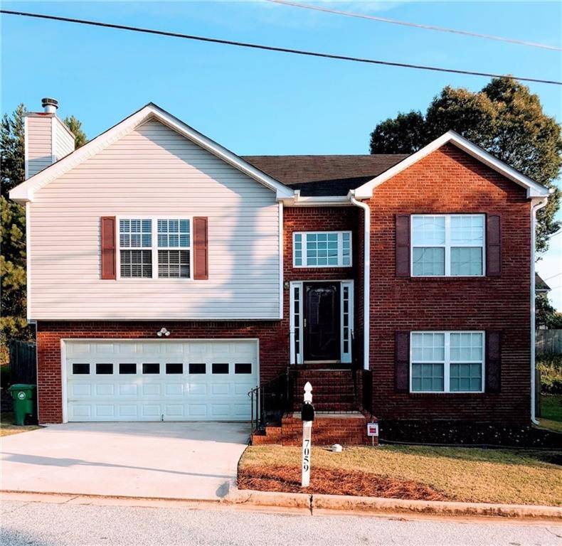 Lithonia, GA 30058,7059 Red Maple LN