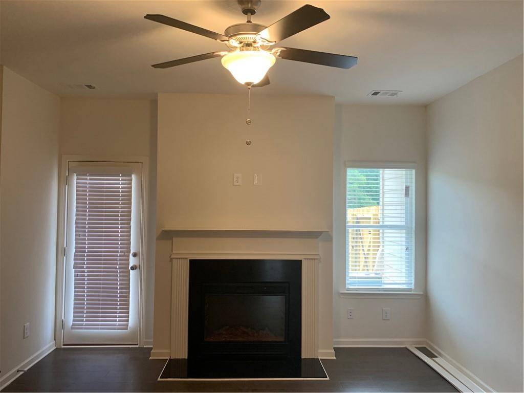 Atlanta, GA 30331,896 Ambient WAY #324