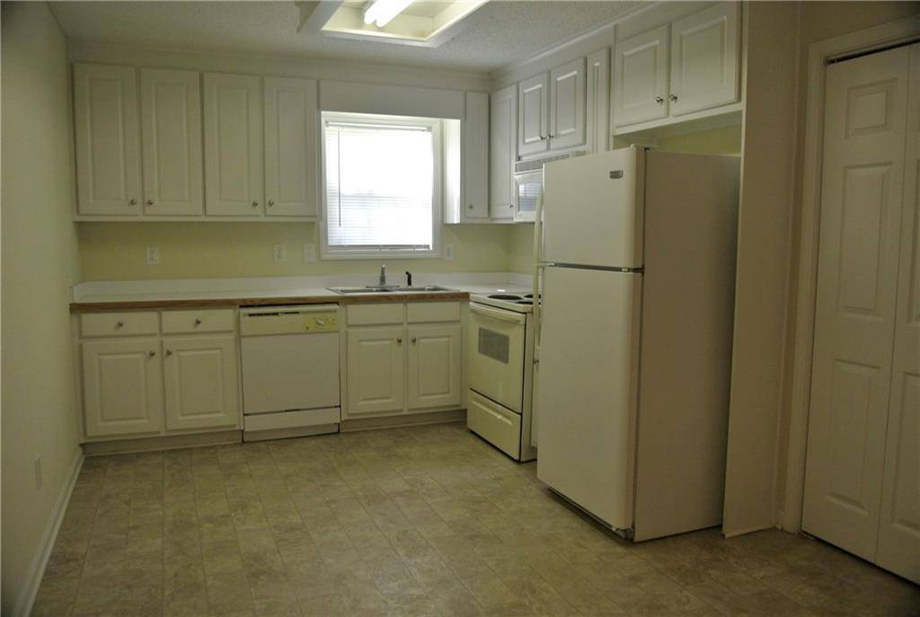 Statham, GA 30666,306 Seminole CIR