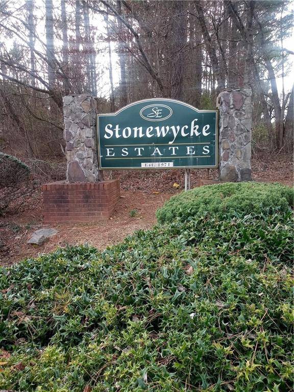 Stone Mountain, GA 30087,447 STONEWYCKE LN