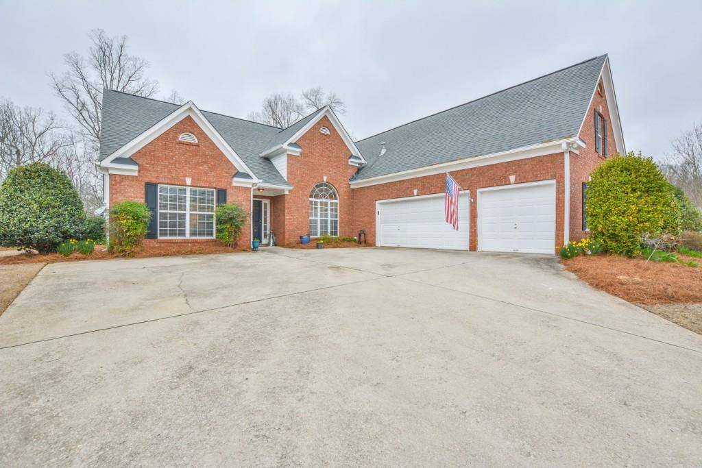 Flowery Branch, GA 30542,6314 Bluegrass LN