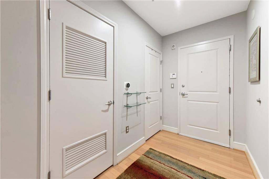 Atlanta, GA 30309,950 W Peachtree ST NW #1011