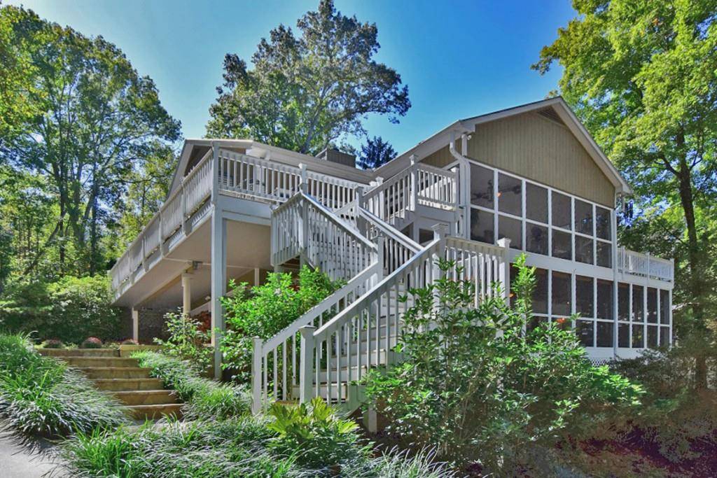 Dawsonville, GA 30534,692 Chestatee CIR