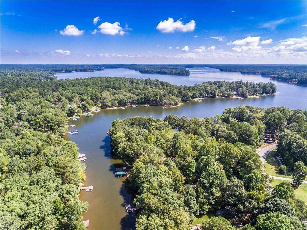 Eatonton, GA 31024,198 W River BND