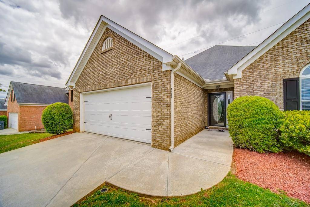 Ellenwood, GA 30294,4164 Village Crossing CIR