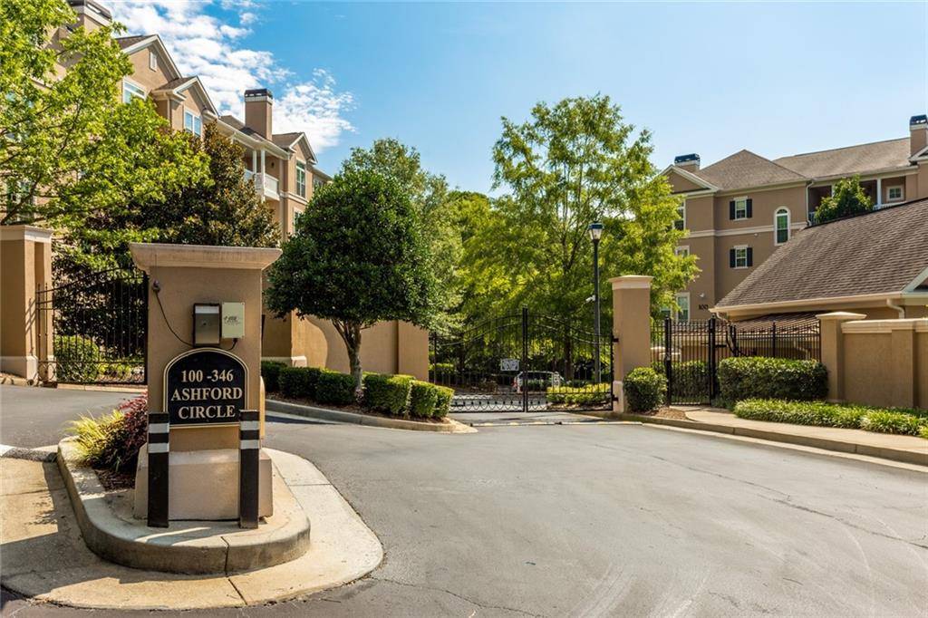 Dunwoody, GA 30338,222 Ashford CIR #222