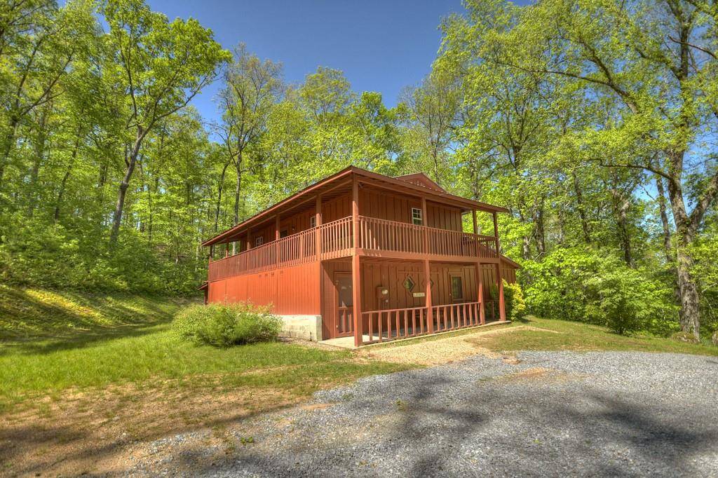 Ellijay, GA 30536,686 Laurel Hill LN