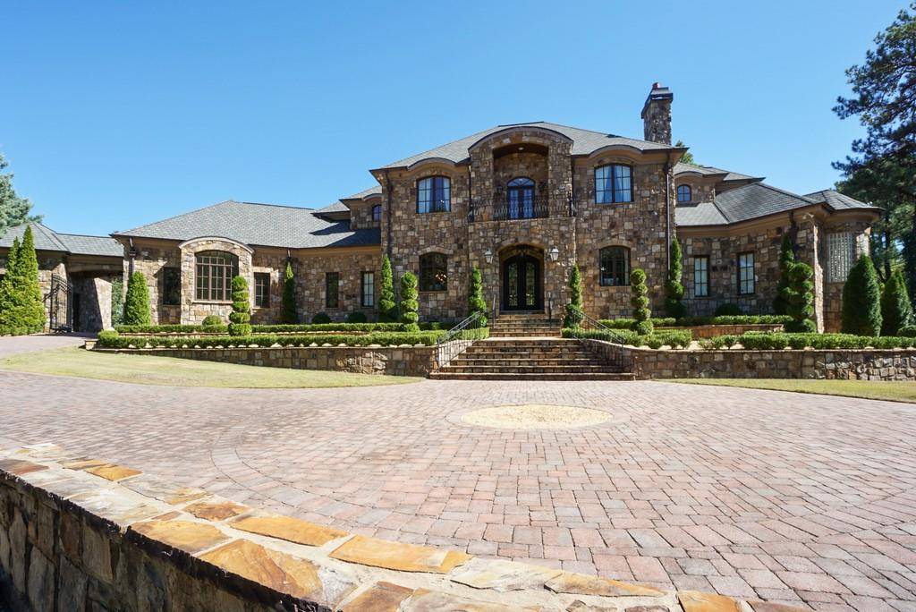 Sandy Springs, GA 30328,1405 Riverside CIR N