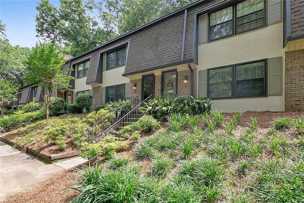 Atlanta, GA 30327,8 Arpege WAY NW