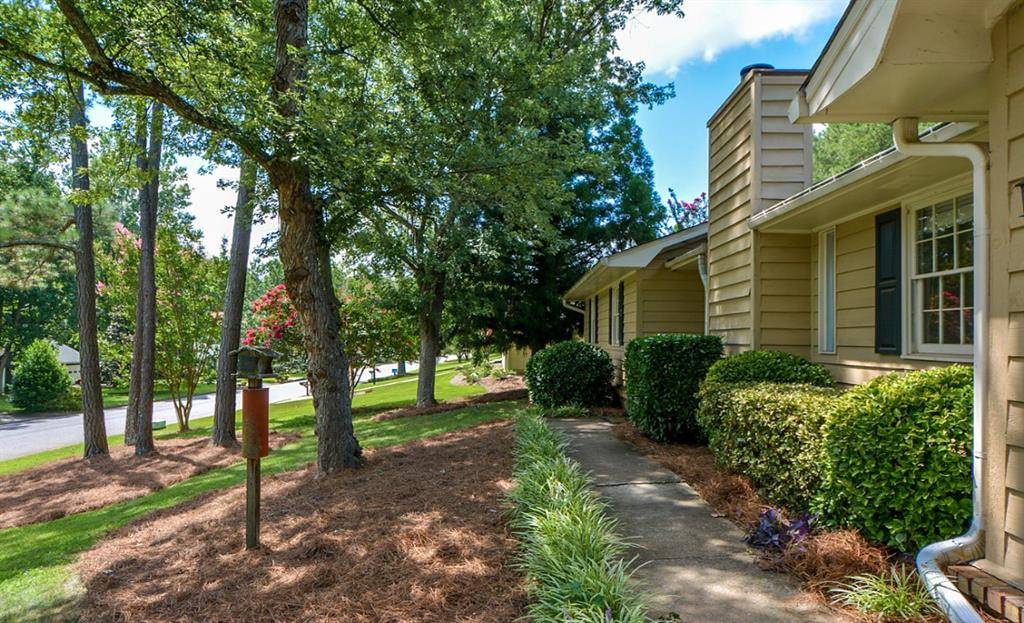 Roswell, GA 30075,350 Monivea LN