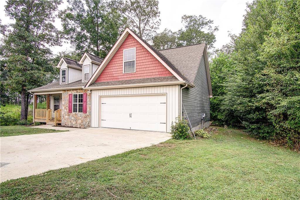 Rydal, GA 30171,358 Talon DR SE