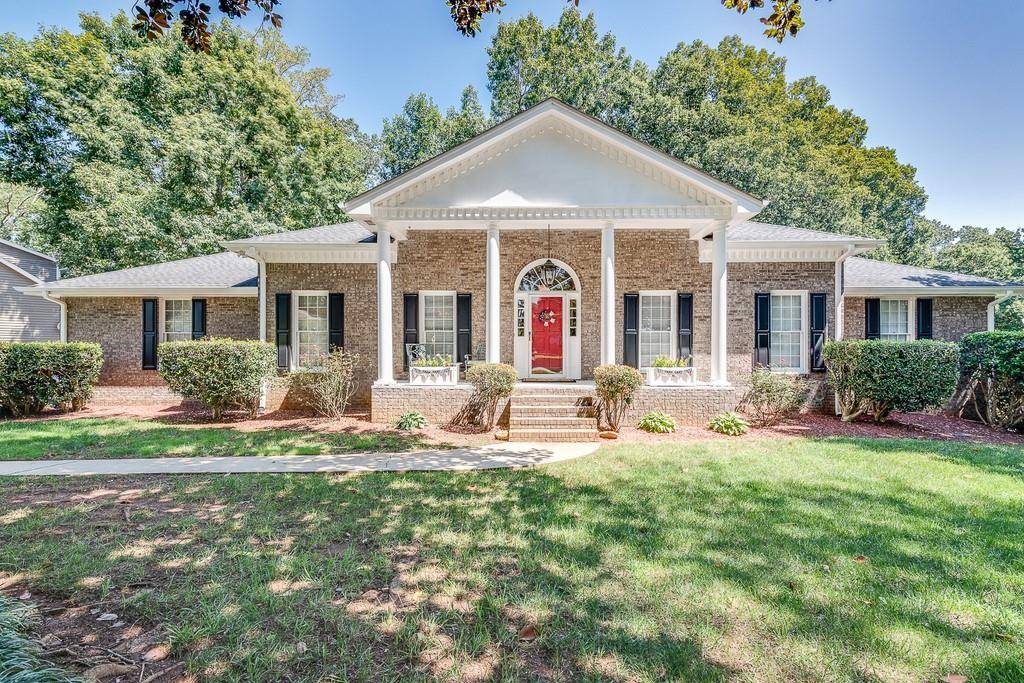 Roswell, GA 30075,565 Meadowglen TRL