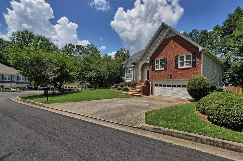 Roswell, GA 30076,910 Club Chase CT