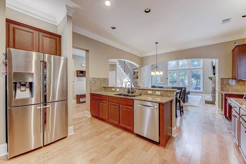 Sandy Springs, GA 30328,520 Wembley CIR