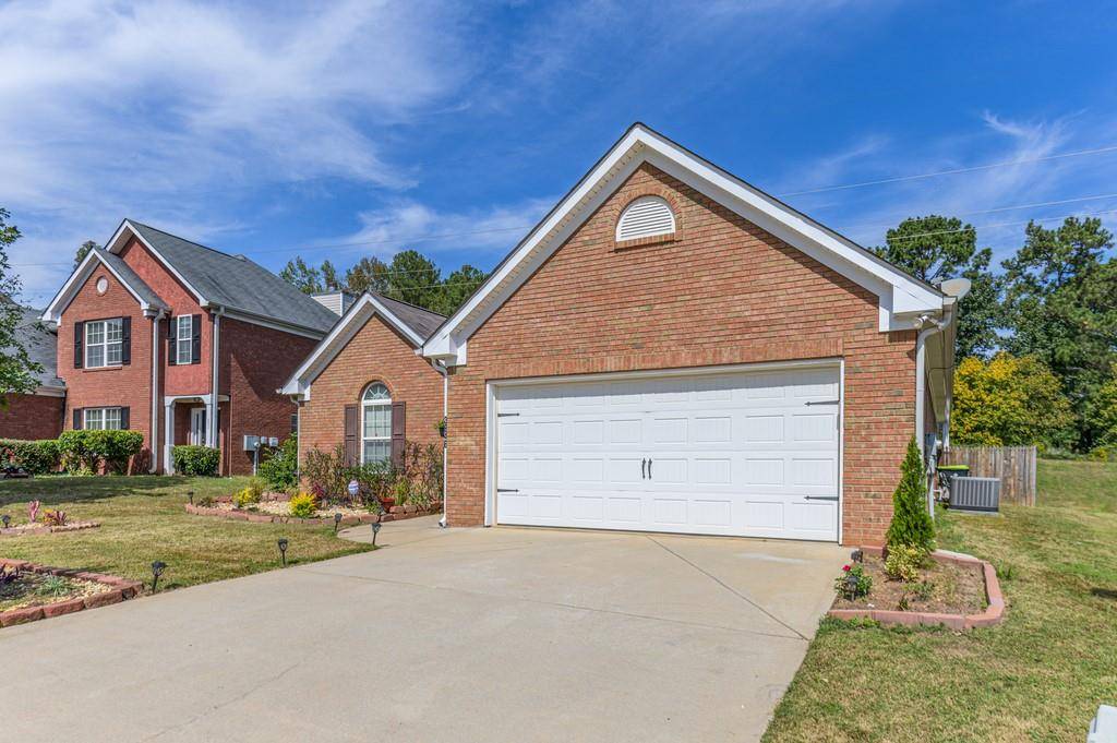 Ellenwood, GA 30294,3946 Village Crossing LN