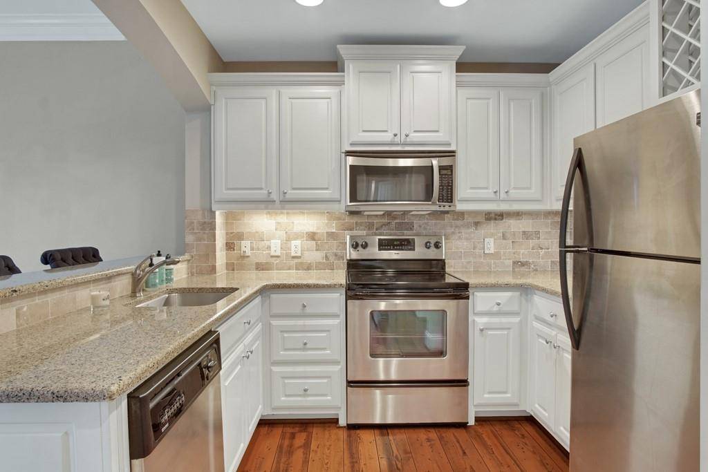 Atlanta, GA 30309,2277 Peachtree RD NE #511