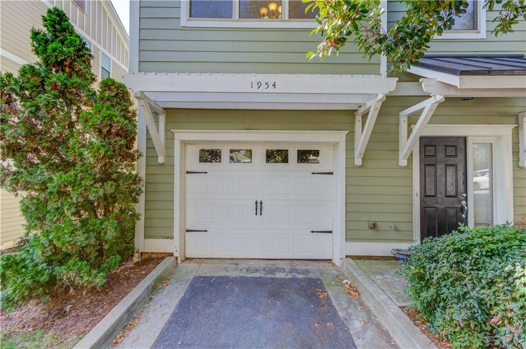 Brookhaven, GA 30319,1954 Sterling Oaks CIR NE