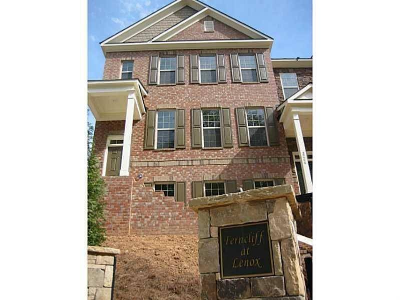 Atlanta, GA 30324,3266 Ferncliff LN #4