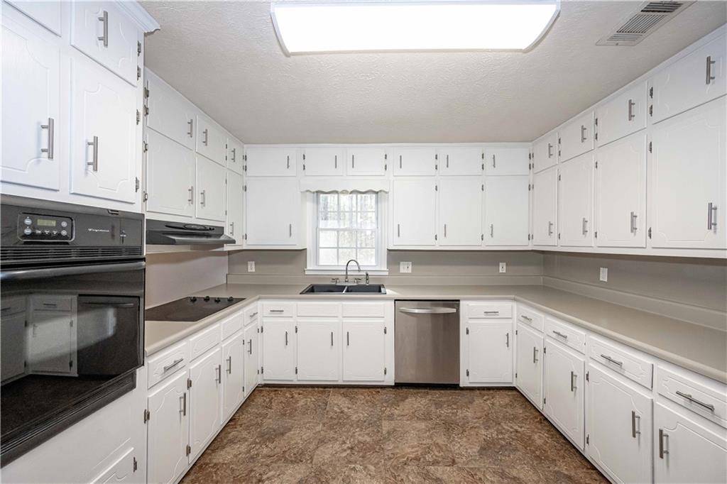 Buchanan, GA 30113,299 Wells RD