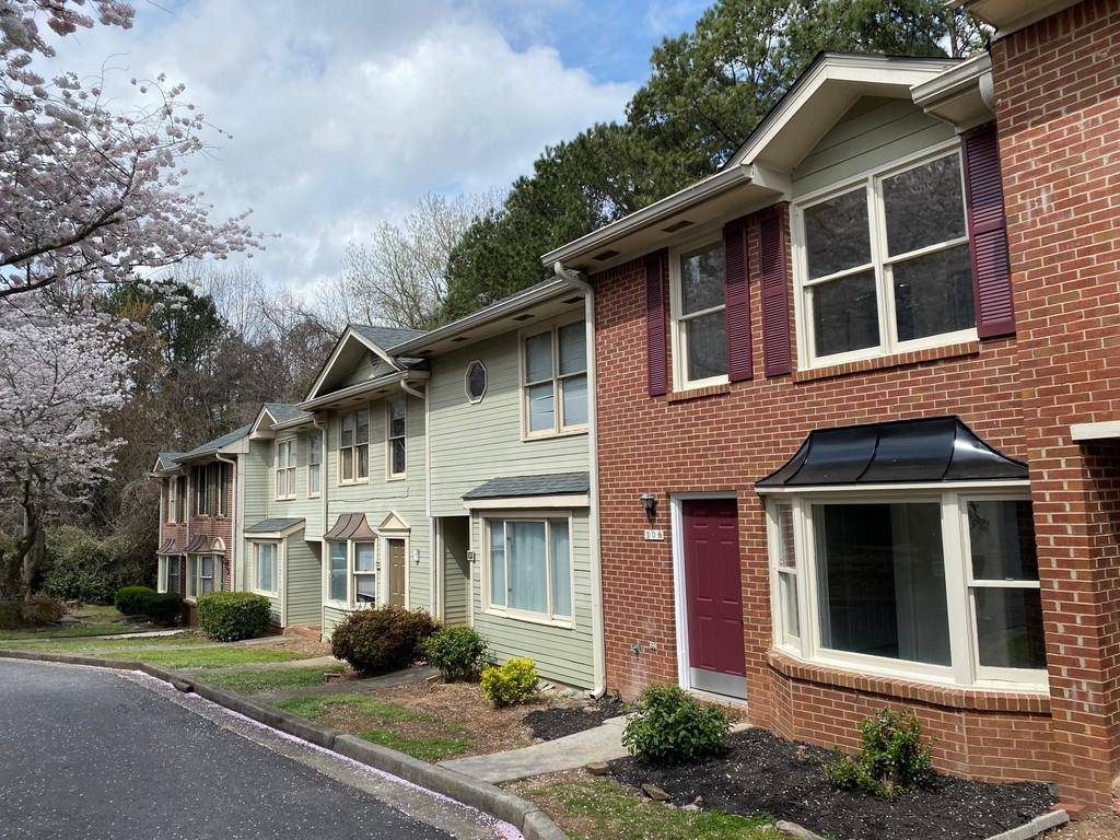 Norcross, GA 30093,306 Autumn Leaf WAY