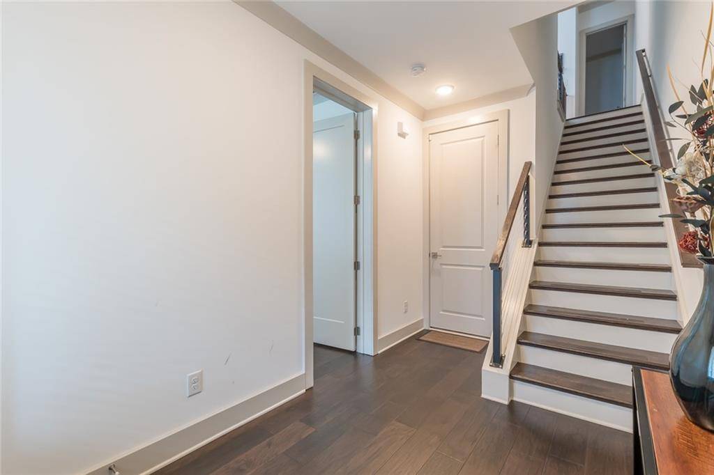 Atlanta, GA 30317,1700 Edgehill Manor ST NE