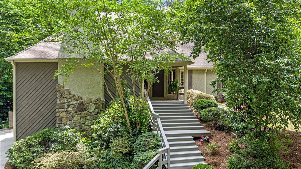 Sandy Springs, GA 30350,7935 Saddle Ridge DR