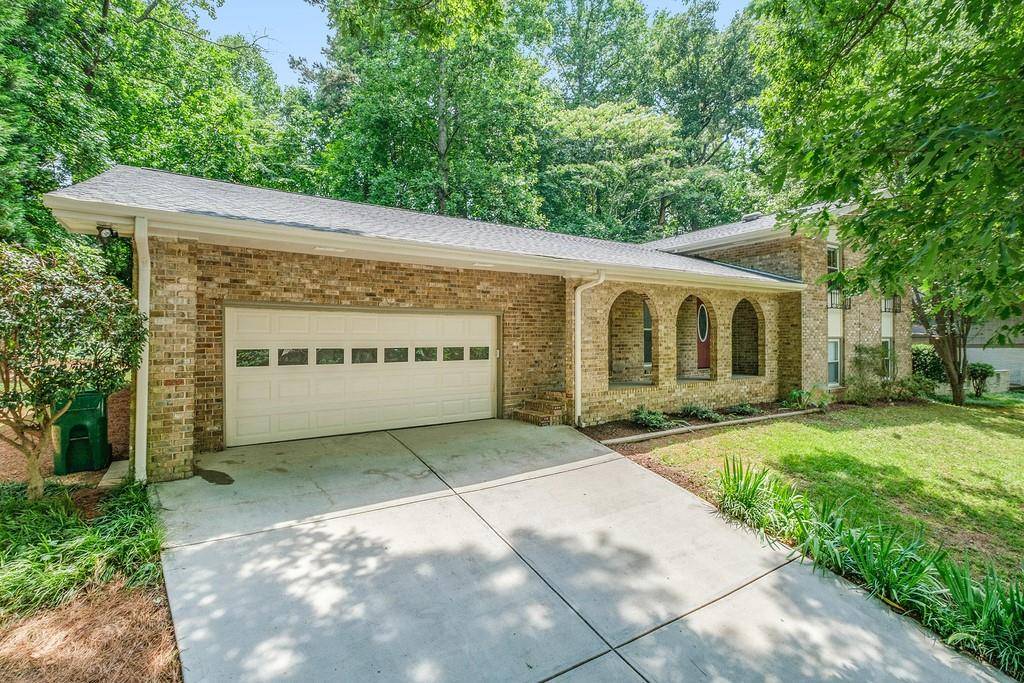 Dunwoody, GA 30360,2587 W Fontainebleau CT