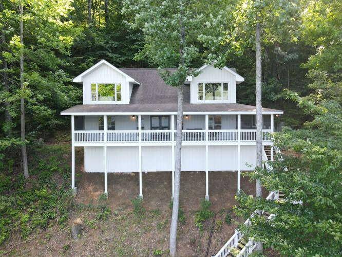 Toccoa, GA 30577,884 Lake Yonah