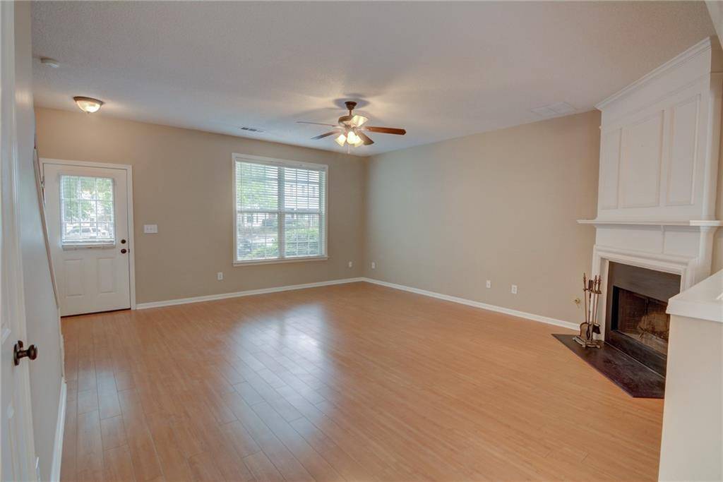 Alpharetta, GA 30022,10900 Wittenridge DR #B4