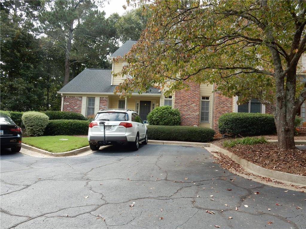 Roswell, GA 30075,236 Riverview TRL