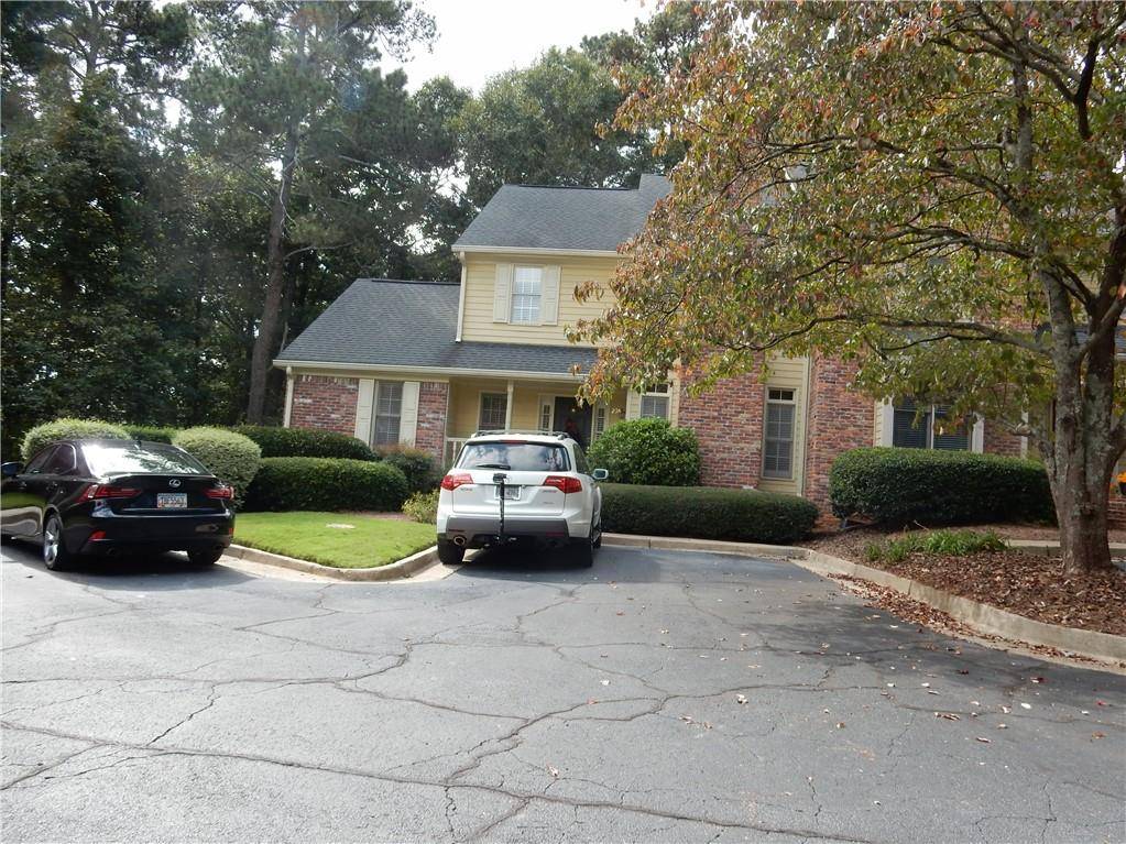 Roswell, GA 30075,236 Riverview TRL