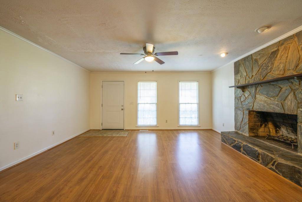 Newnan, GA 30263,100 E Wedgewood CIR