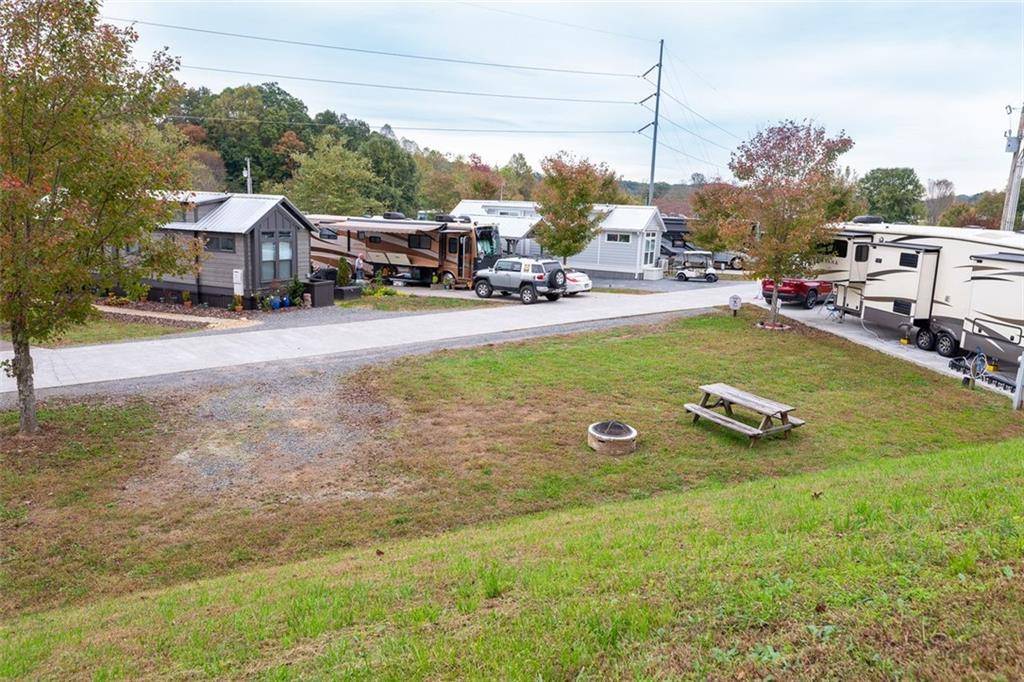 Morganton, GA 30560,984 LOVING ROAD #50