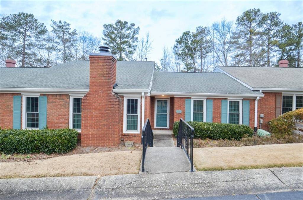 Peachtree Corners, GA 30092,6431 Deerings LN