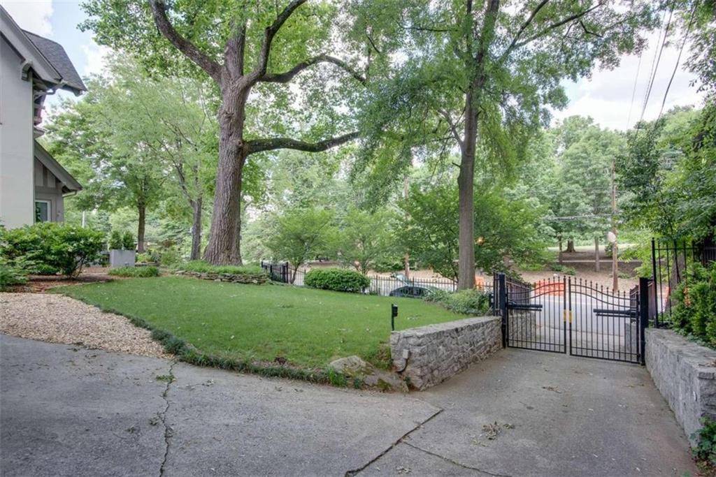 Atlanta, GA 30309,381 NE 10th NE #6
