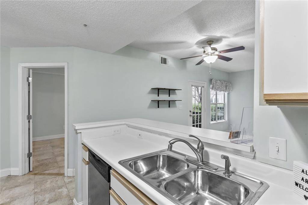 Atlanta, GA 30309,1075 Peachtree WALK NE #A112