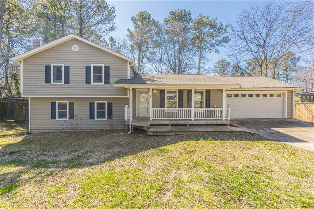 Roswell, GA 30075,215 Moonshadow CT