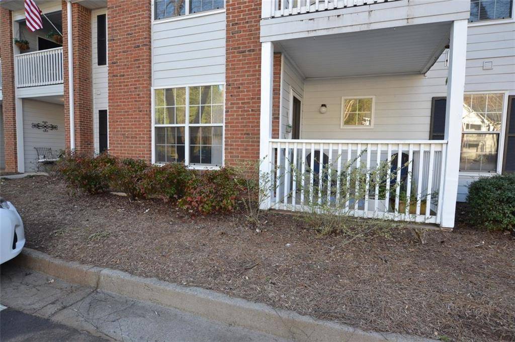 Roswell, GA 30076,318 STREAMSIDE DR