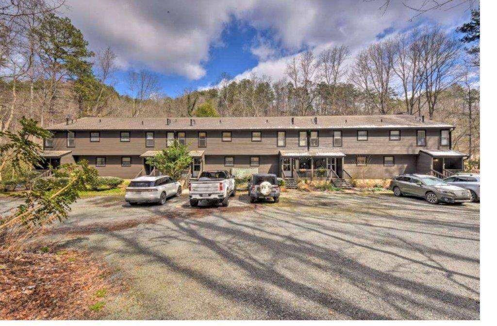 East Ellijay, GA 30540,655 Riverside DR