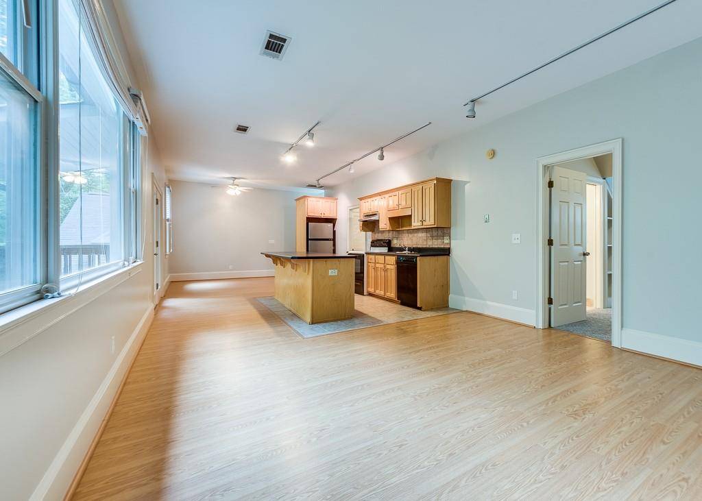 Atlanta, GA 30307,851 Ashland AVE NE