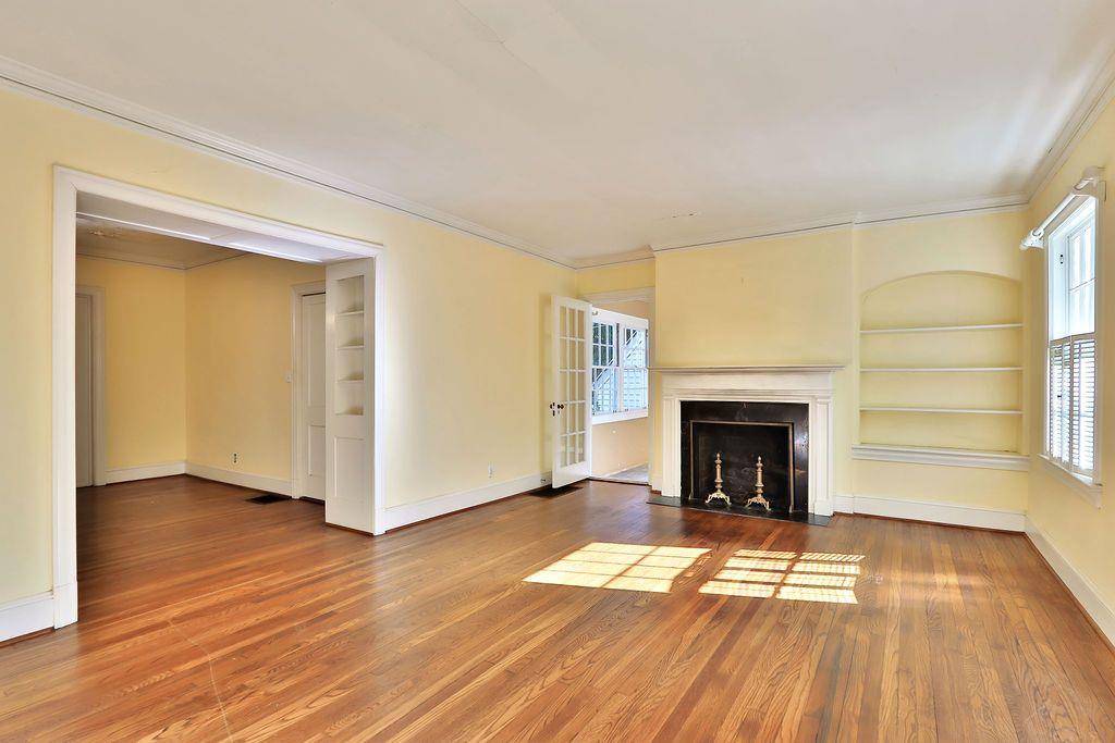 Atlanta, GA 30342,3840 WIEUCA TER NE