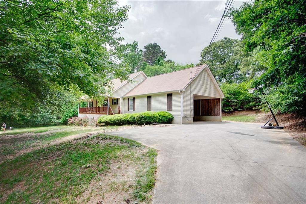 Calhoun, GA 30701,221 Circle Valley DR SE