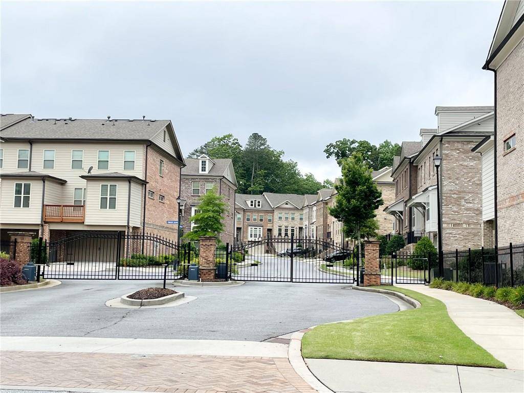 Alpharetta, GA 30022,1095 Township Square DR