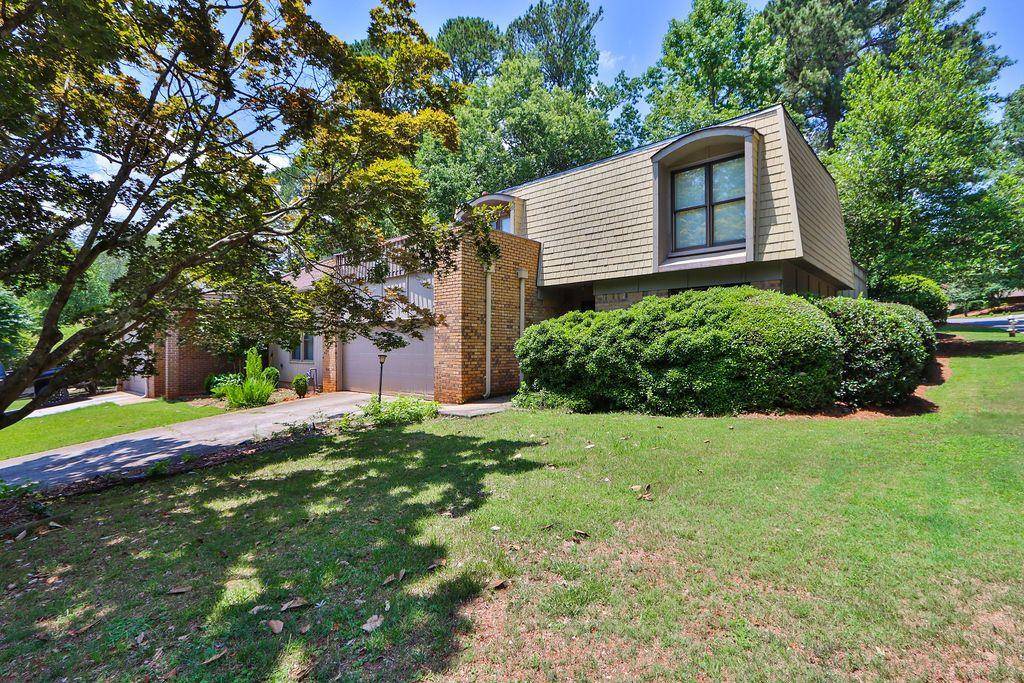 Roswell, GA 30076,220 LEEWARD LN