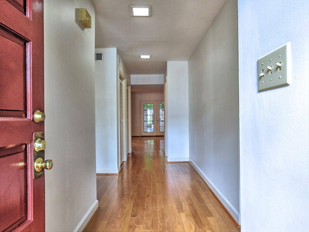 Atlanta, GA 30342,61 Ivy TRL NE