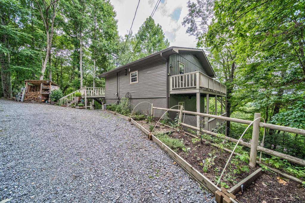 Hiawassee, GA 30546,4113 Quinn Cove RD