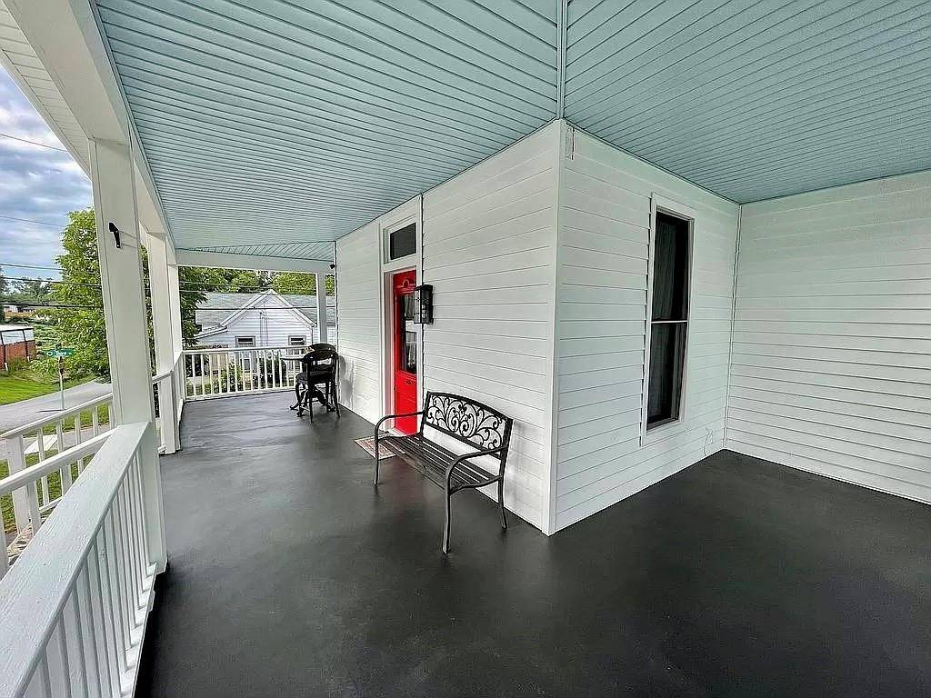 Newnan, GA 30263,17 2nd AVE
